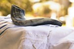 Shofar-and-Talit-000070457873_Medium (Photo: stellalevi/iStock)
