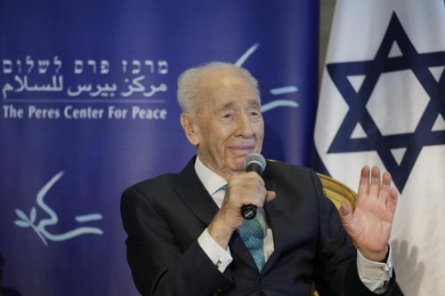 Shimon Peres was a founder of the modern Jewish state. (JIM HOLLANDER/EUROPEAN PRESSPHOTO AGENCY/FILE 2016)