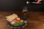 Passover Seder (Photo: photovs/iStock)