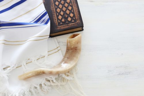 Yom Kippur Shofar, Prayer Book, Tallit (Photo: tomertu/iStock)
