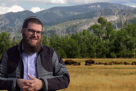 Rabbi Chaim Bruk in “The Rabbi Goes West” (Promotional still)