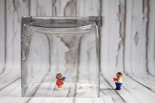lego-toy-in-clear-glass-container-3971083 (Photo: Magda Ehlers/Pexels)
