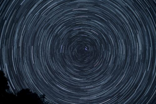 Time lapse of stars in the night sky (Photo: Patrick McManaman/Unsplash)