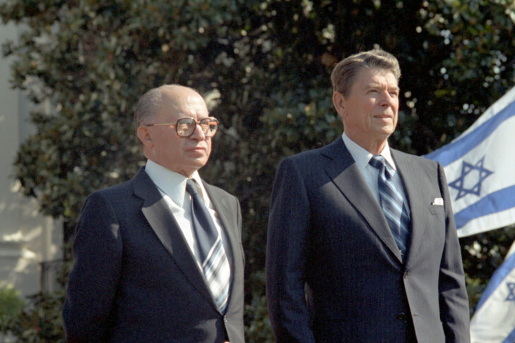 President Ronald Reagan at the arrival ceremony for the state visit of Prime Minister Menachem Begin on the South Lawn of the White House on Sept. 9, 1981 (Courtesy: White House Photographic Collection)