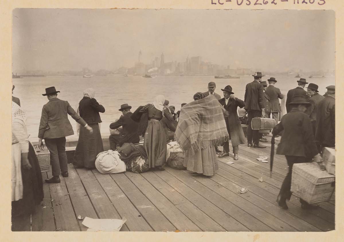Immigrants waiting to be transferred, Ellis Island, October 30, 1912. Courtesy of the Library of Congress