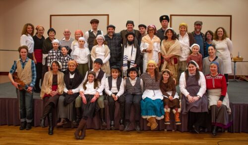 Cantor Elias Rosemberg with the “Fiddler on the Roof” cast (Courtesy photo: Temple Emanuel)