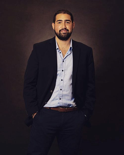 Dr. Yoni Michanie Dr. Yoni Michanie