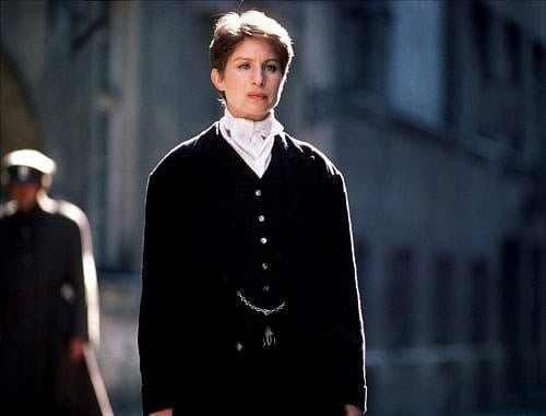 Barbra Streisand in Yentl