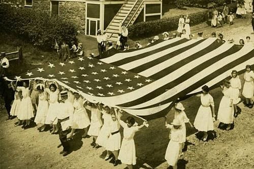 American flag Photographs of Jewish women and a cover of "The Jewish American and Women's Magazine" (Photo: The Wyner Family Jewish Heritage Center Collections)