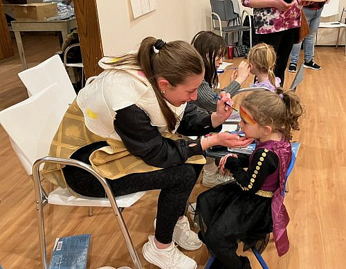Purim (Photo: Temple Israel of Boston)